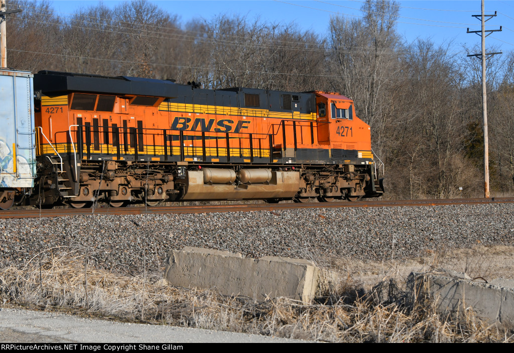 BNSF 4271 Roster shot.